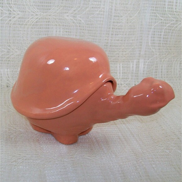 Handmade Ceramic Turtle Treasure Box, Lidded Trinket Dish, Glossy Peach Finish - Picture 6 of 10